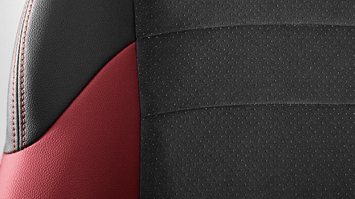 マークX350RDS/250RDSのシート表皮(アルカンターラと合成皮革)。色はブラック＆レッド。